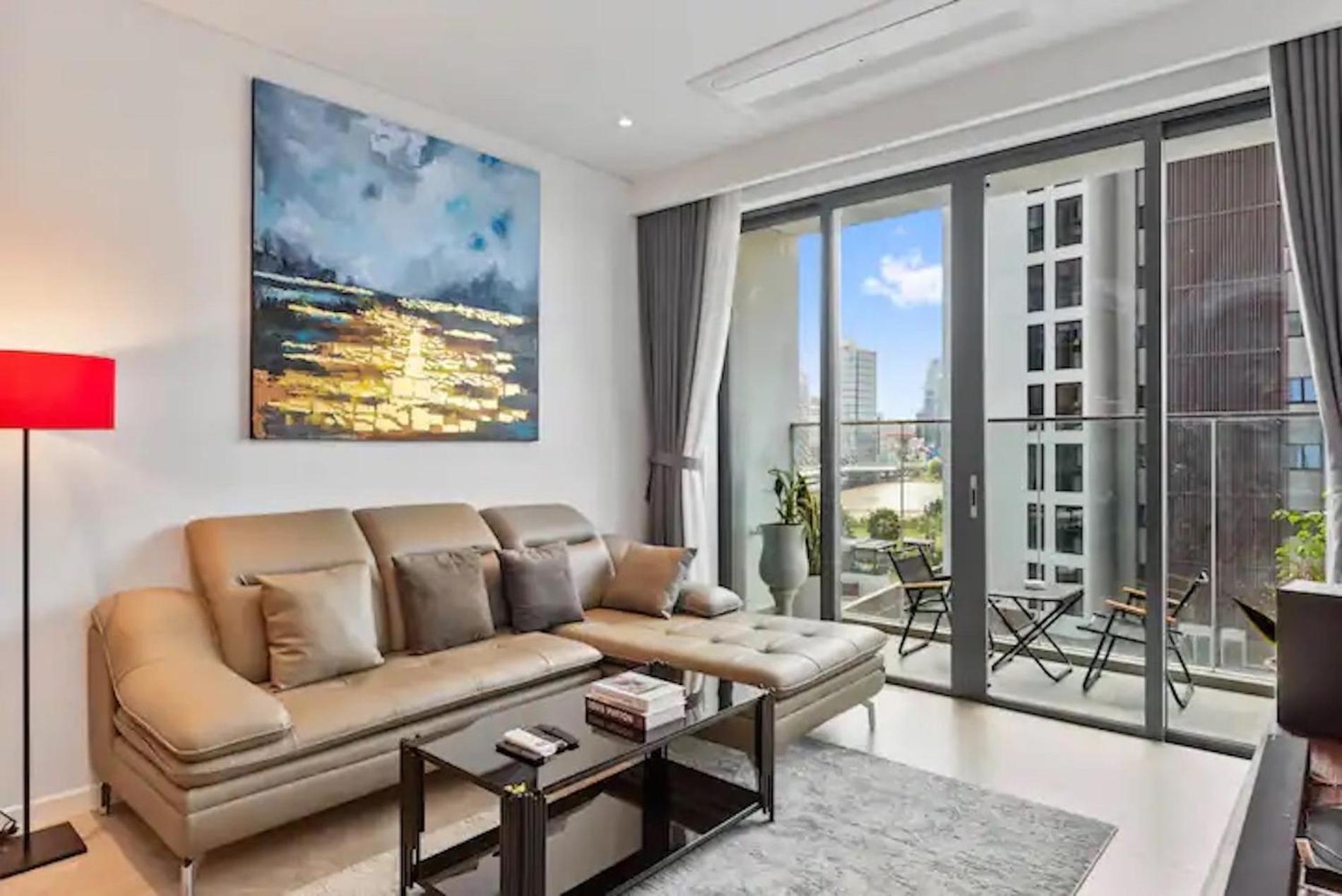 Zo Apartment Opera, Crest, Galleria -Central Saigon -Free Pool-Gym-Sauna Room-Yoga Room โฮจิมินห์ซิตี้ ภายนอก รูปภาพ