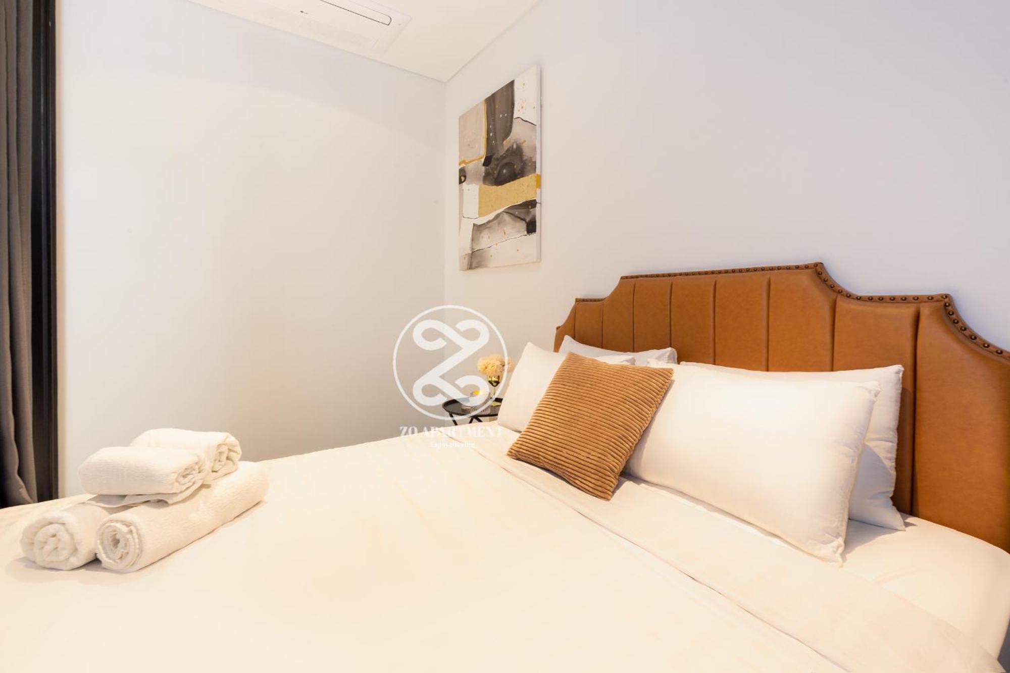 Zo Apartment Opera, Crest, Galleria -Central Saigon -Free Pool-Gym-Sauna Room-Yoga Room โฮจิมินห์ซิตี้ ภายนอก รูปภาพ