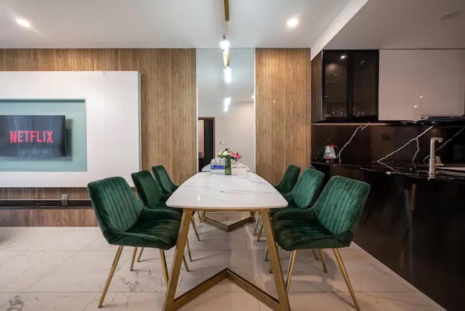Zo Apartment Opera, Crest, Galleria -Central Saigon -Free Pool-Gym-Sauna Room-Yoga Room โฮจิมินห์ซิตี้ ภายนอก รูปภาพ
